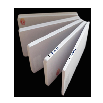 لوحة من ورق كربون PVC 4mm لوحة مقاومة للماء 1220 * 2440mm للبناء